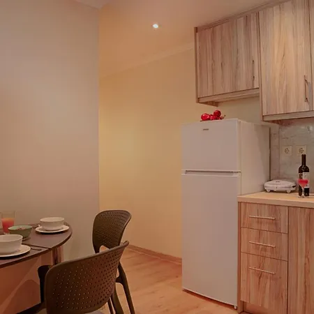 Effie's Old Town Apartment